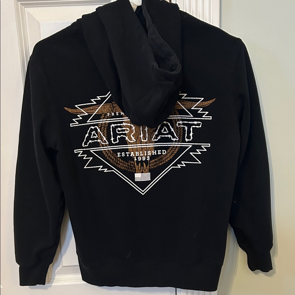 Ariat boys black hoodie size medium